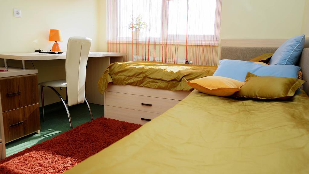City Hostel Panorama Úzhgorod Habitación foto