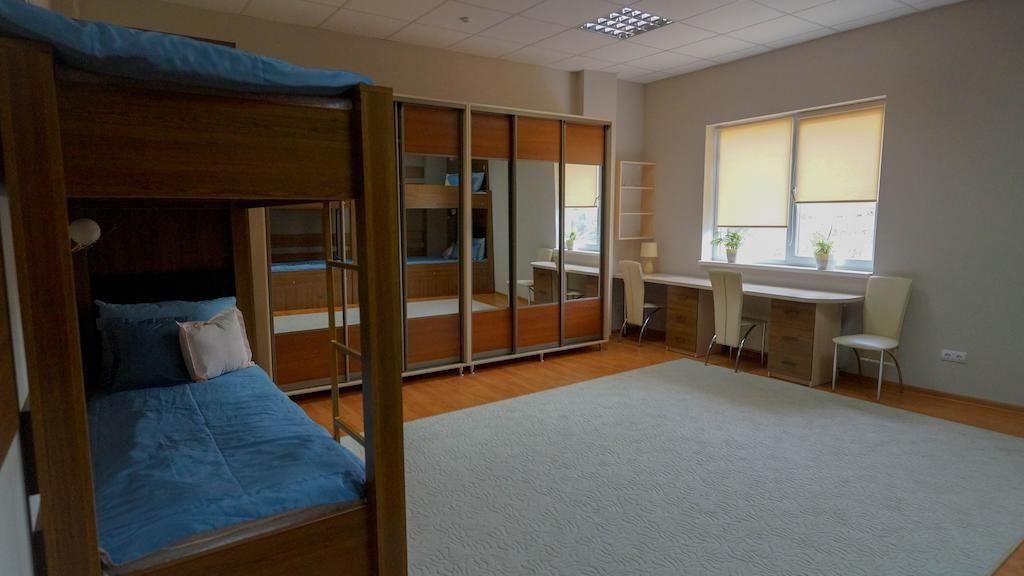 City Hostel Panorama Úzhgorod Habitación foto
