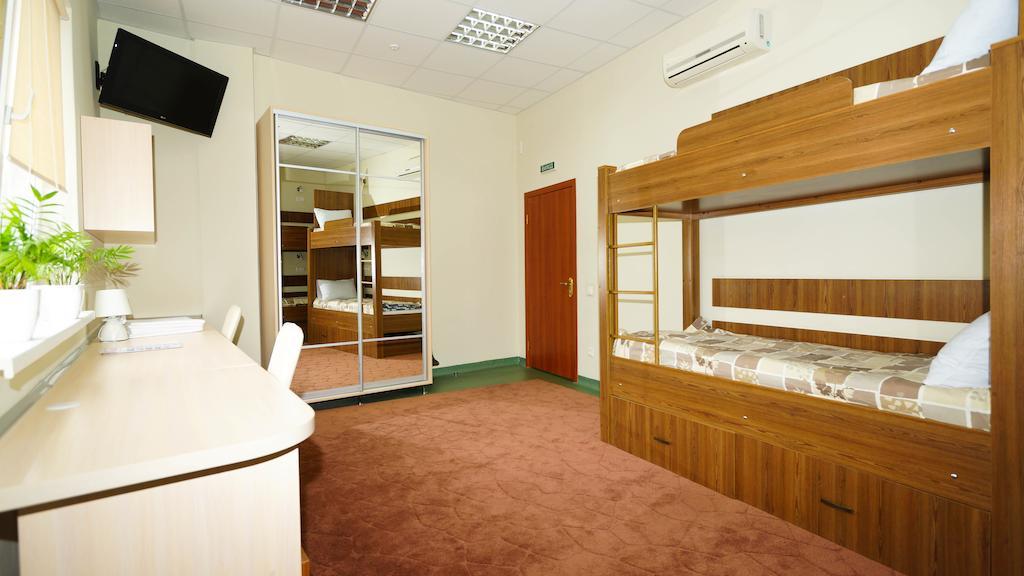 City Hostel Panorama Úzhgorod Habitación foto